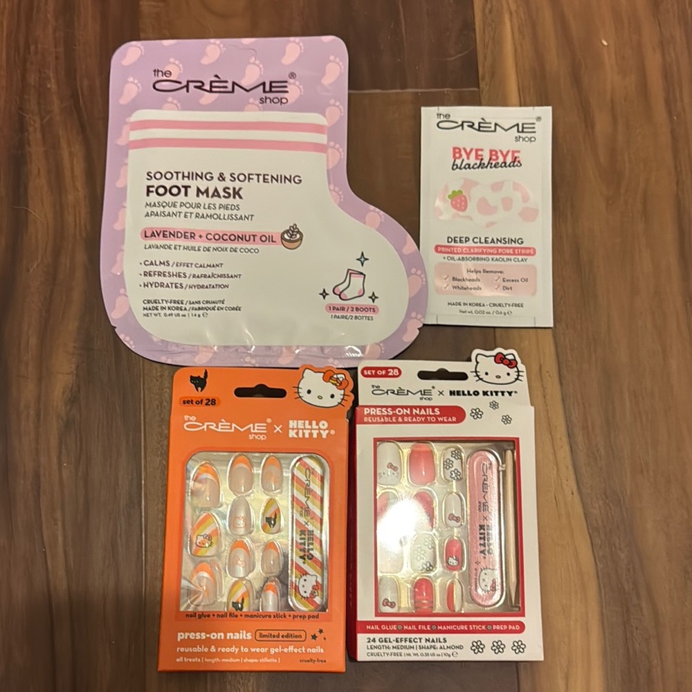 Hello Kitty Pink Beauty Set - Picture 2 of 5